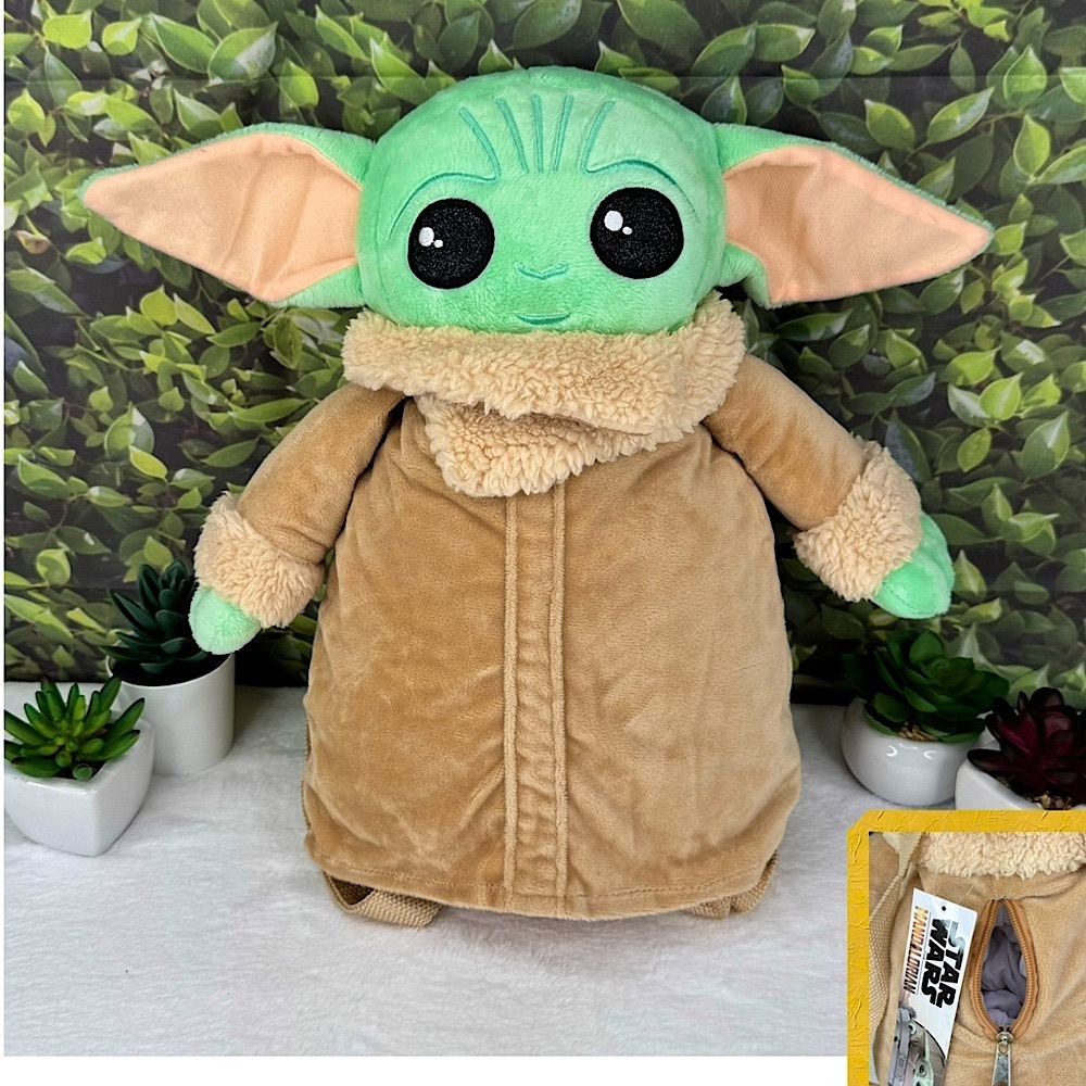{Disney | Star Wars} NWT! The Mandalorian Grogu Baby Yoda ‘Child’ Backpack Bag
